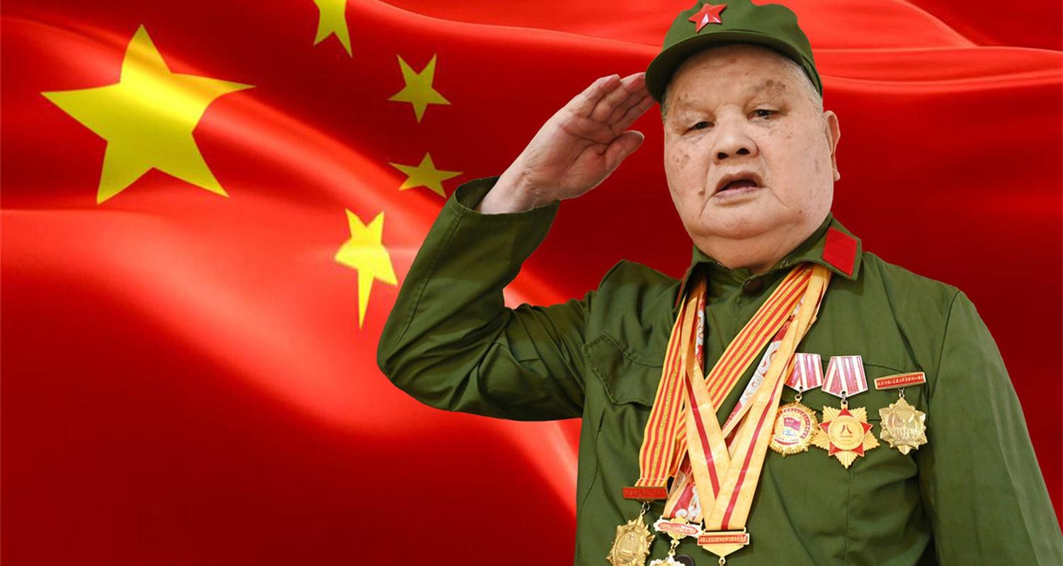 97岁老兵看完阅兵好高兴:都是国产的
