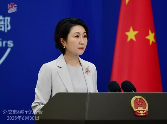 1949→2025 毛宁发布中国阅兵对比照