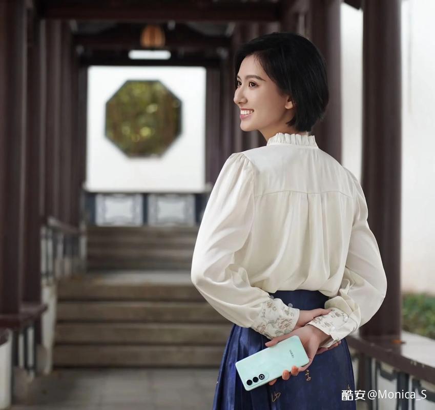OPPO“最美产品经理”Monica离职