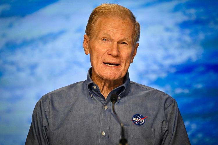 NASA副局长：要在月球上击败中国