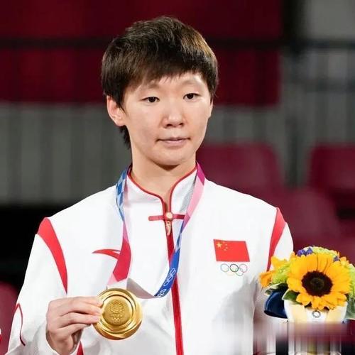 王曼昱4比0朱雨玲 晋级澳门赛四强