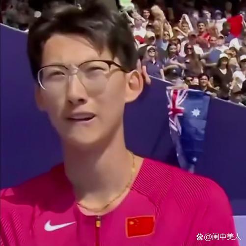 眼镜飞人徐卓一赢了今年世界第一