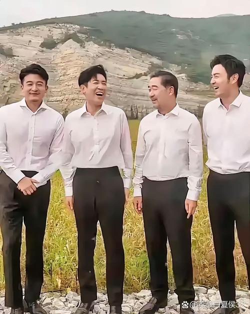 雷佳音透露和孙艺洲是同班同学