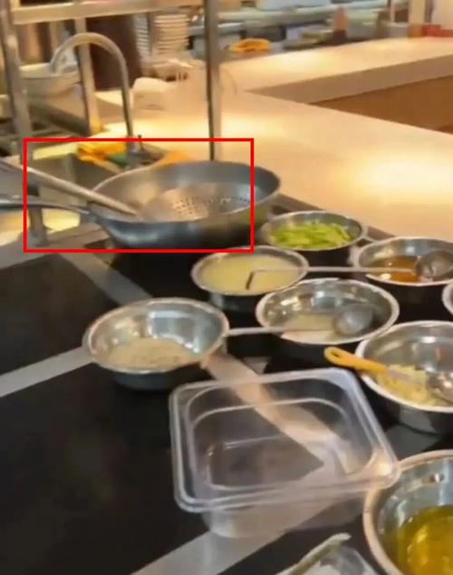 网友称胖东来酥饼10号揽收11号生产