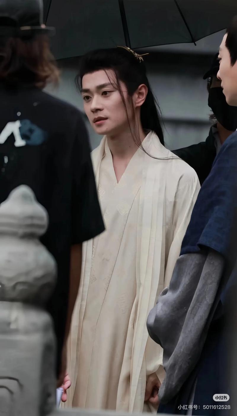 曹骏新古装造型像二郎神