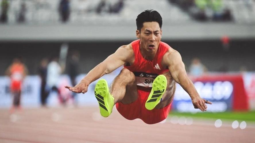 石雨豪世锦赛男子跳远铜牌