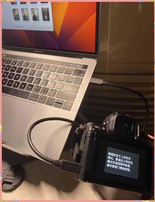 如何把电脑照片导入相机