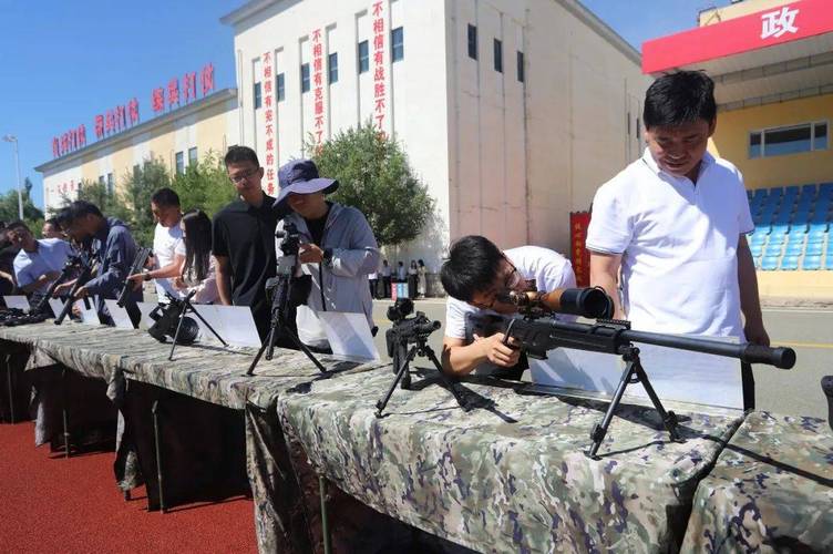 空降兵班组轻武器全体验