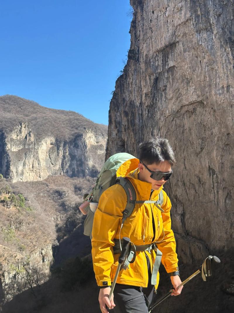 25岁小伙南太行徒步失联