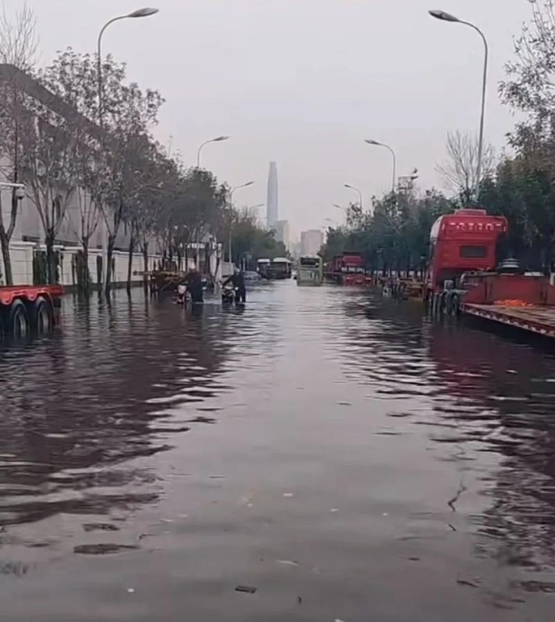珠海海水倒灌流入地下车库