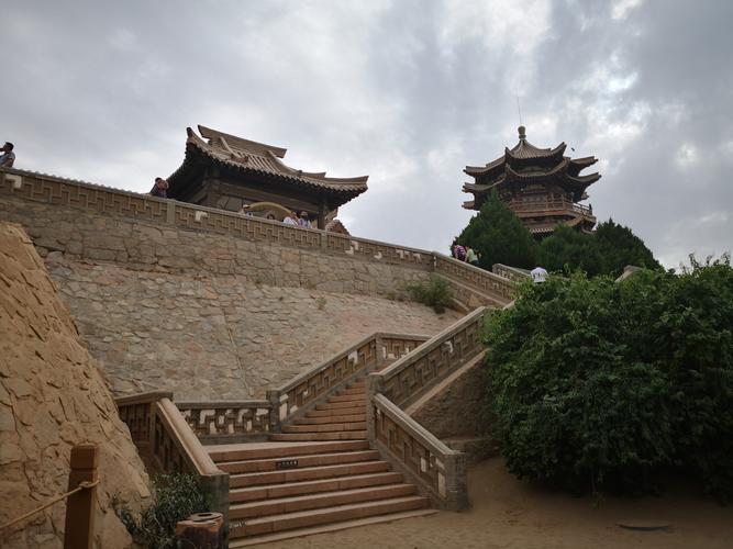 天山焕新颜 丝路著华章