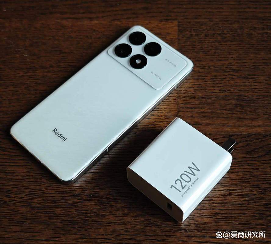 雷军：小米17电量几乎是iPhone17两倍