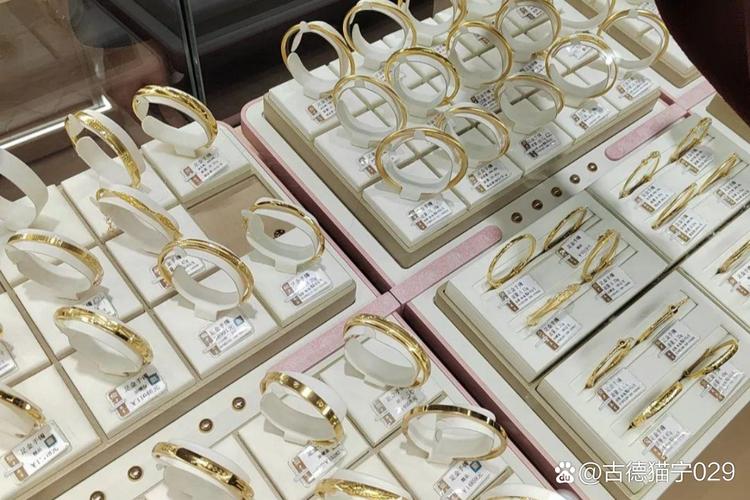 多家品牌“一口价”黄金饰品将涨价