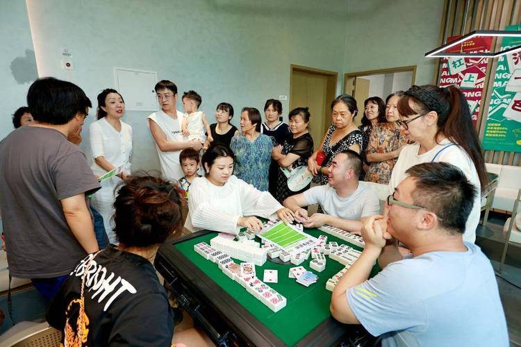成都一小区办麻将比赛 超2000人报名