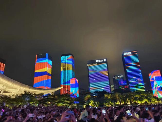 60秒直击多地国庆灯光秀