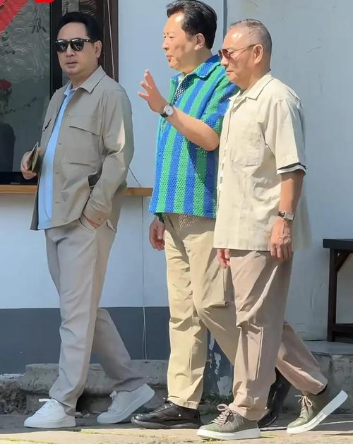 老戏骨集体景区再“上岗”