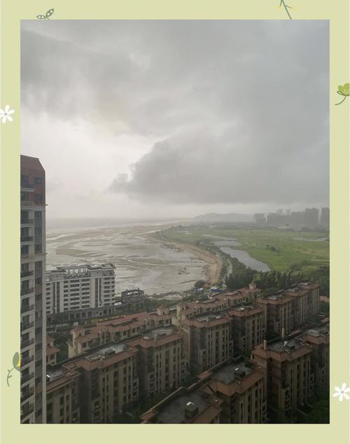 北海气象台回应窗户玻璃被台风吹破