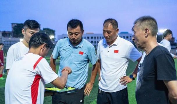 “湘超”现场一名逃犯被抓
