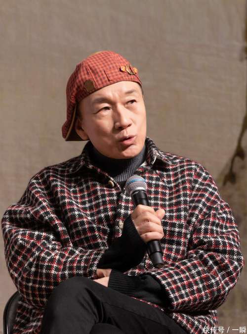 鸡排哥回应大学生卖雪王送他的写真