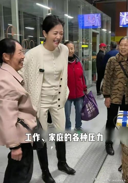 杨乐乐回应独自手术汪涵未陪同