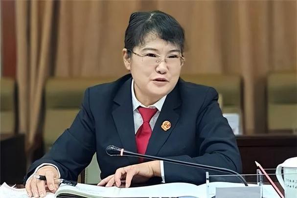 云南文山原专职委员杨琴被查
