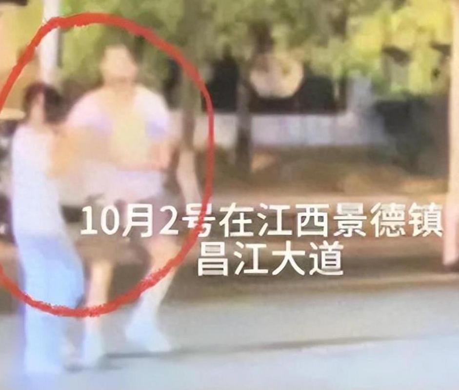 一家三口被撞身亡案家属透露新细节