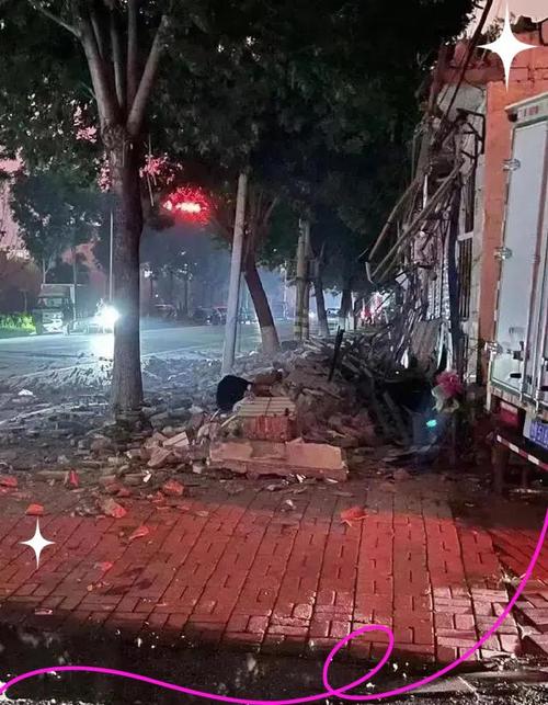 山西辟谣3.9级地震致街面一片狼藉