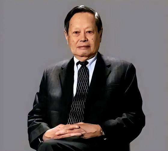 全球媒体悼念杨振宁