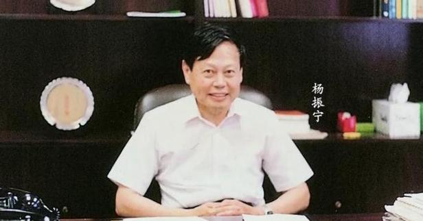 全球媒体悼念杨振宁