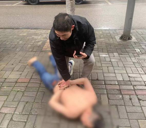 蒙面人持械抢劫!卢浮宫多件藏品被盗