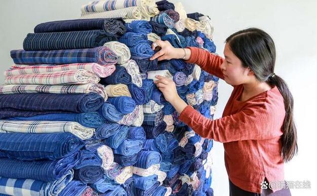 年轻人淘布料做衣服 价格便宜一半