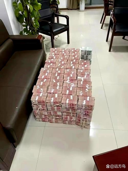 路边小货车上装过亿现金?当地回应