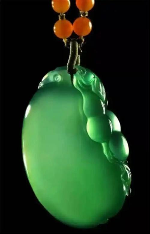 女子花283万买翡翠原石 到货后傻眼