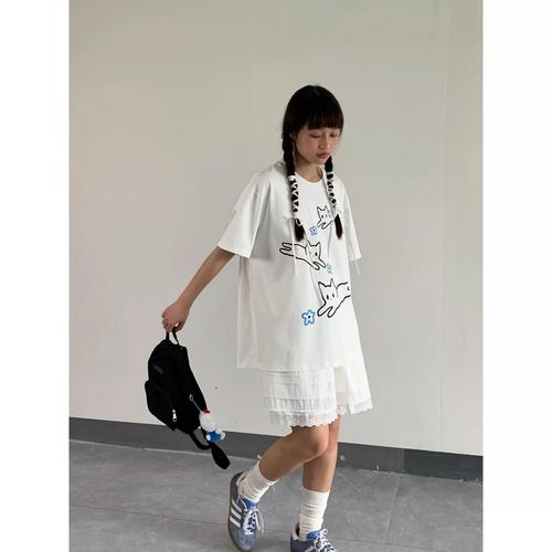 年轻人DIY服装200元做出大牌同款