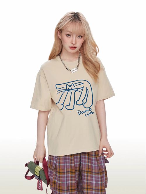 年轻人DIY服装200元做出大牌同款