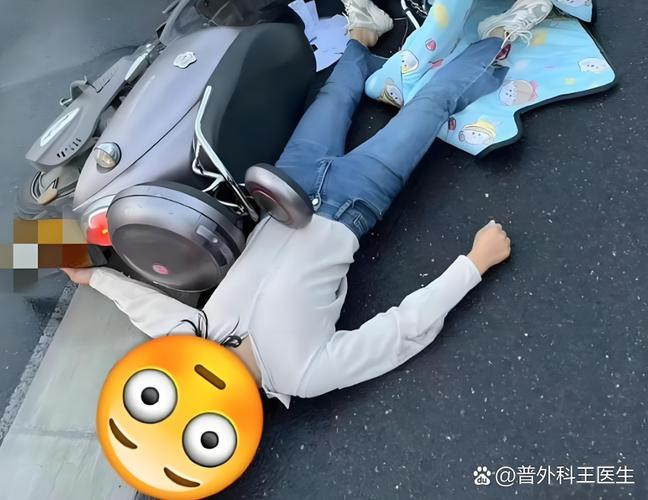 女子体验沙滩车侧翻18根肋骨断裂