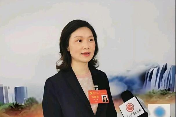 落马女副厅被逮捕 外号“田哥艳姐”