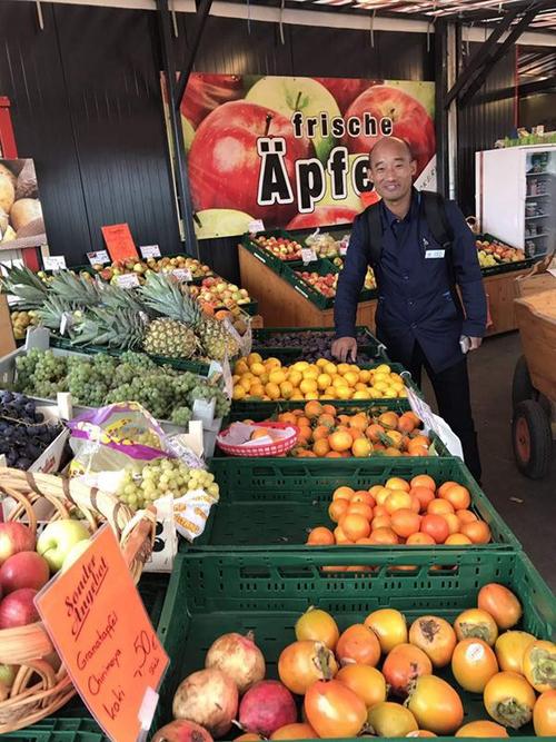 网吧老板返乡 成杏园农场主