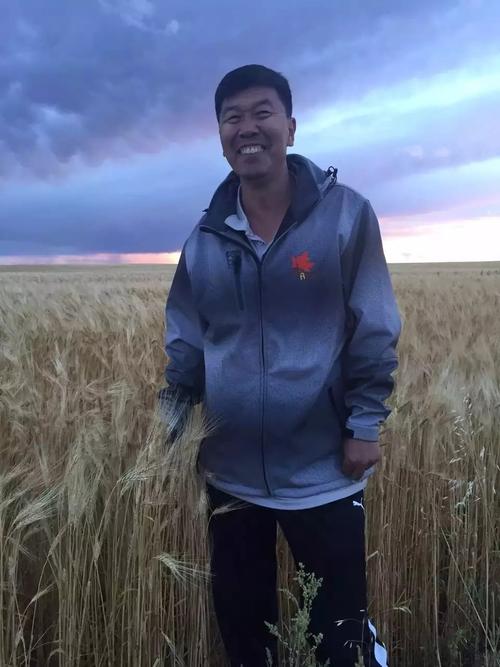 网吧老板返乡 成杏园农场主