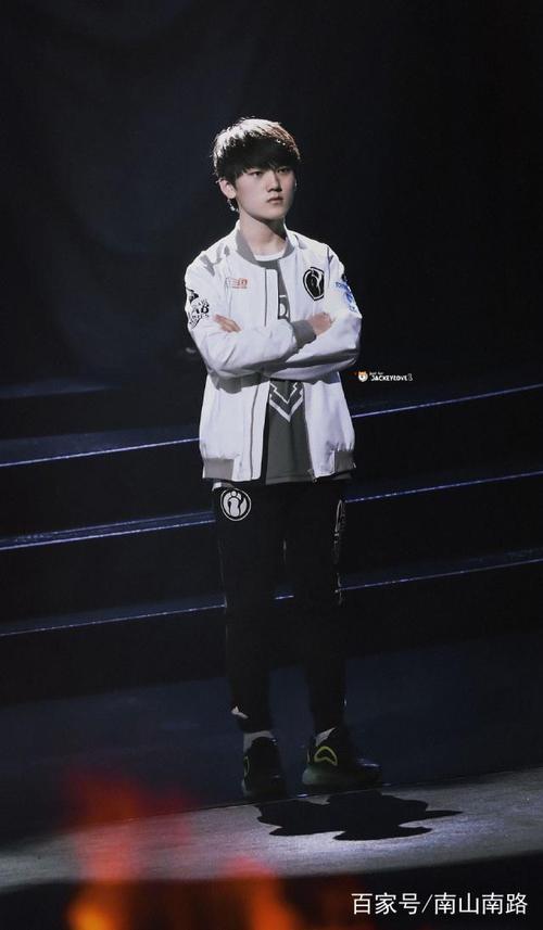 JackeyLove：终于进四强了