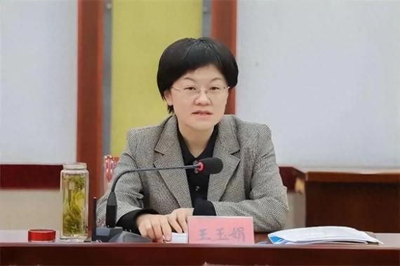 “75后”冯海燕拟升正厅