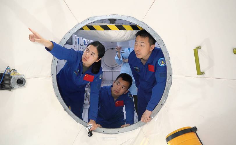 中国首次送小鼠进入“太空家园”