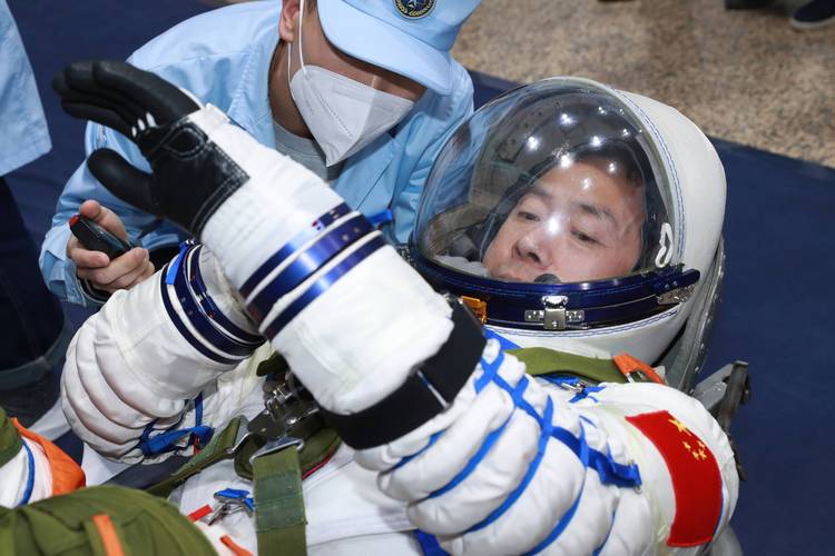 中国首次送小鼠进入“太空家园”