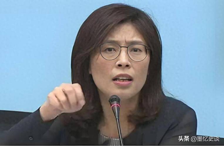 郑丽文怒批民进党 马英九激动落泪