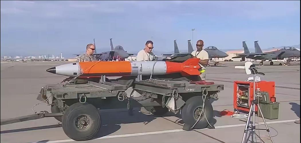 委内瑞拉面对美军进逼亮出俄制武器