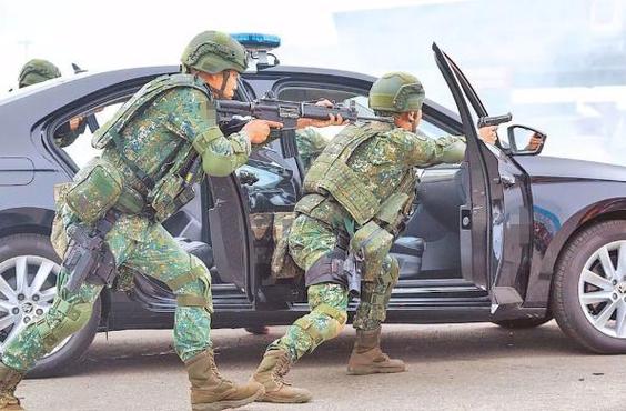 台军1.2万人宁赔钱提前退伍