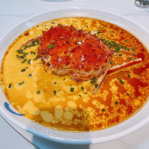 学生：拼单买过999元帝王蟹 价格良心