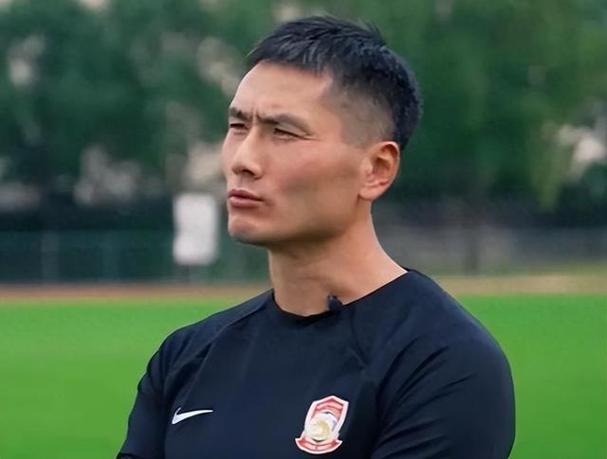 邵佳一曾说当国足主帅是梦想