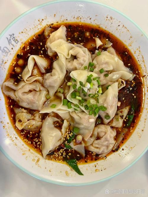 游客投诉点的馄饨上来抄手