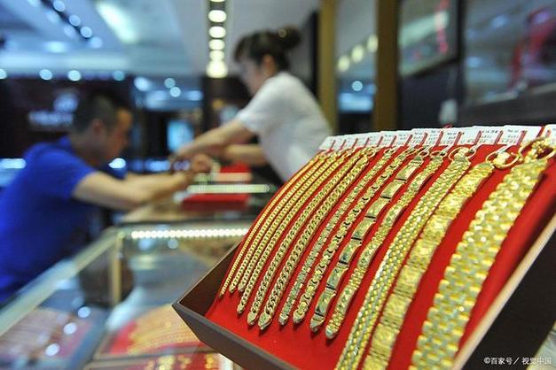 金价暴涨三四线城市金店撑不住了